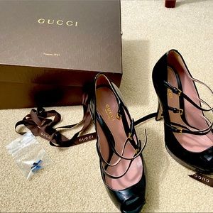 Gucci black patent leather Lisbeth 3 strap luxury platform heels